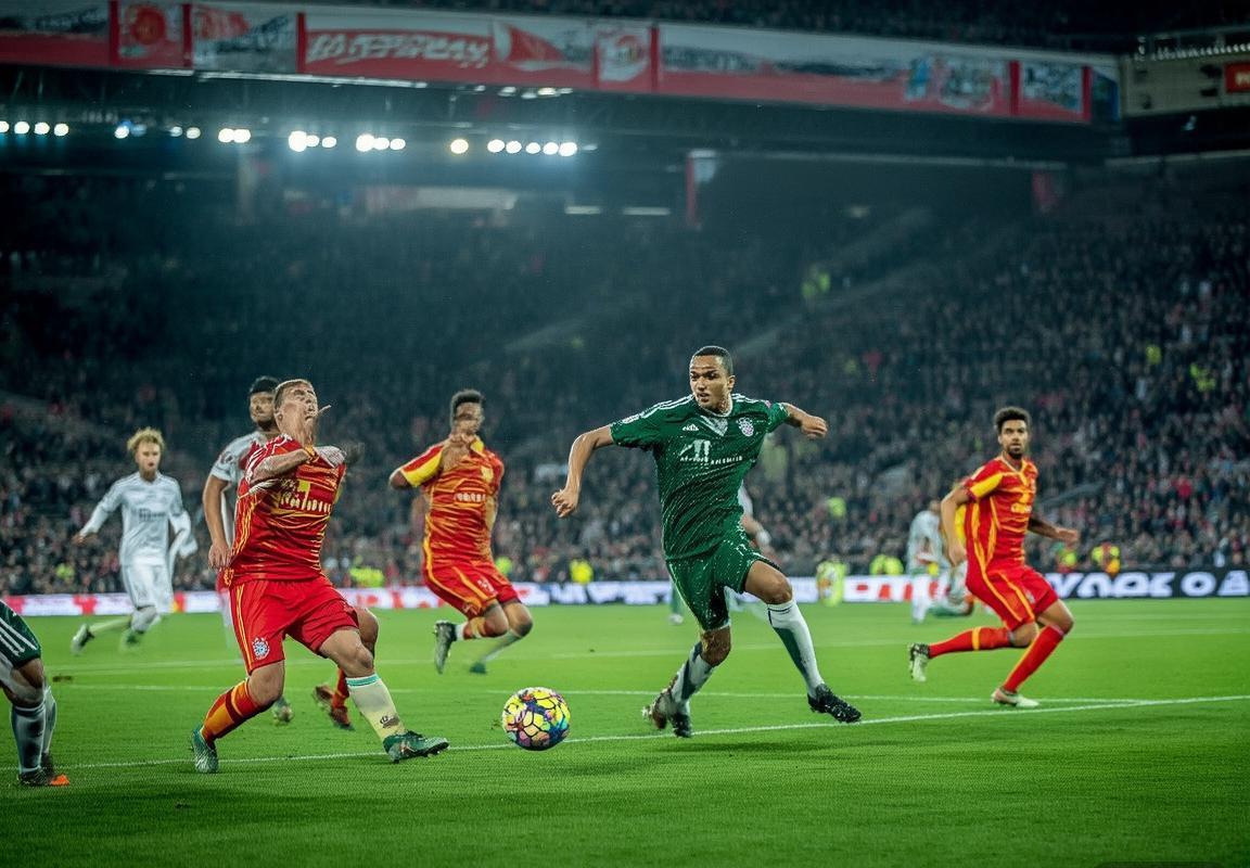 拜仁慕尼黑VS汉堡：焦点战深度解析与战术对决回顾(图3)